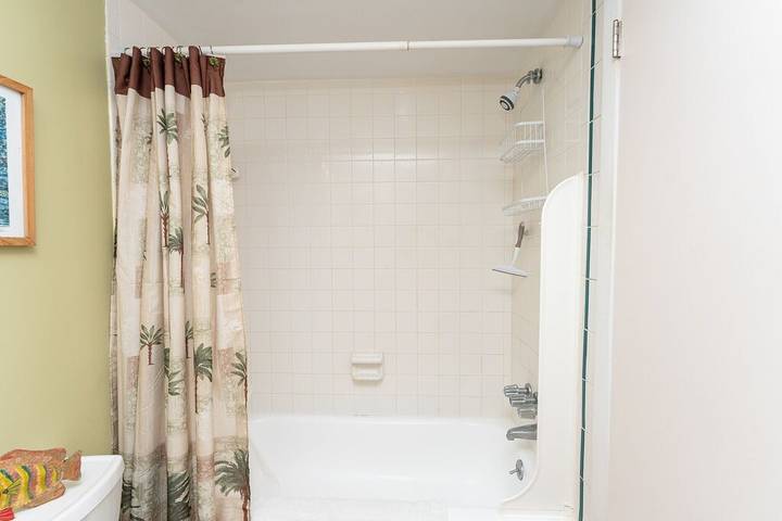 Vacation rental for 4 people, with pool and yard in New Smyrna Beach