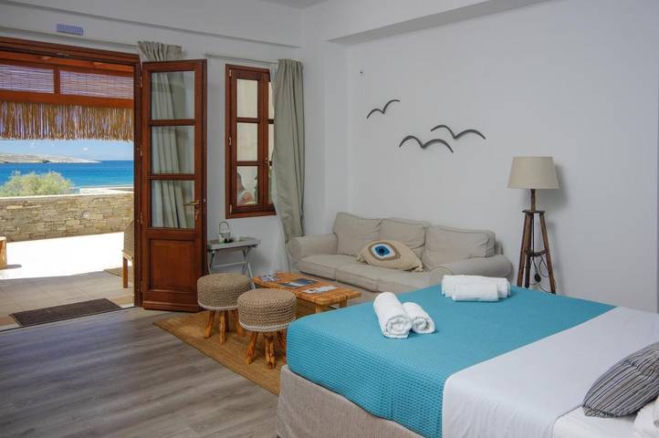 Gîte pour 2 personnes, avec terrasse et vue dans Finikas