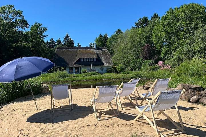 Ferienhaus für 10 Personen, mit Balkon und Whirlpool sowie Garten und Pool