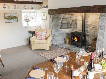 Log Cabin for 9 People in Shropshire, West Midlands, Photo 4