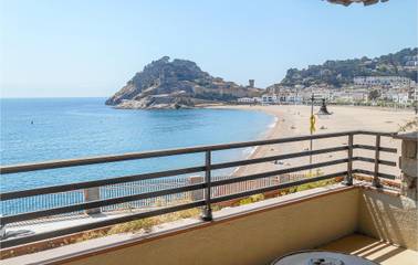 Holiday Apartment for 9 People in Tossa de Mar, Costa Brava, Photo 4