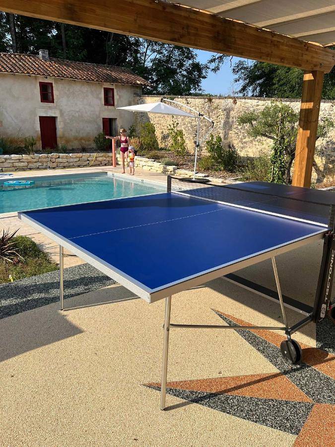 Location de vacances pour 14 personnes, avec piscine ainsi que jardin et terrasse à Bourdeilles - 4