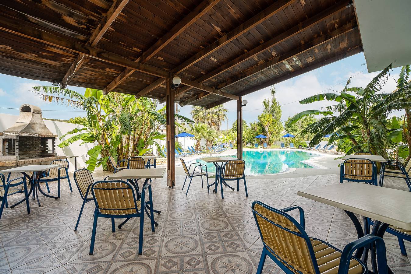 Entire studio, Apartment 'Sotirakis Economy Room 41' with Mountain View, Wi-Fi and Air Conditioning in Rhodes