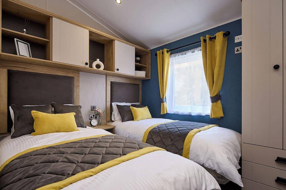Billing Aquadrome 2 Bed Hot Tub Caravan in Northampton, Northamptonshire