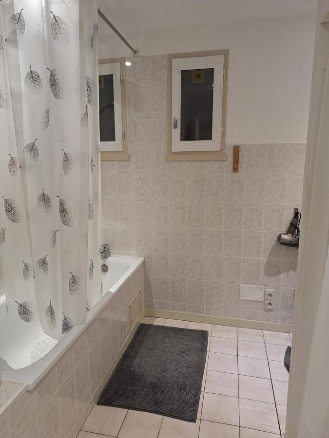 Gîte pour 2 personnes, avec vue et jardin à Ponteilla - 4