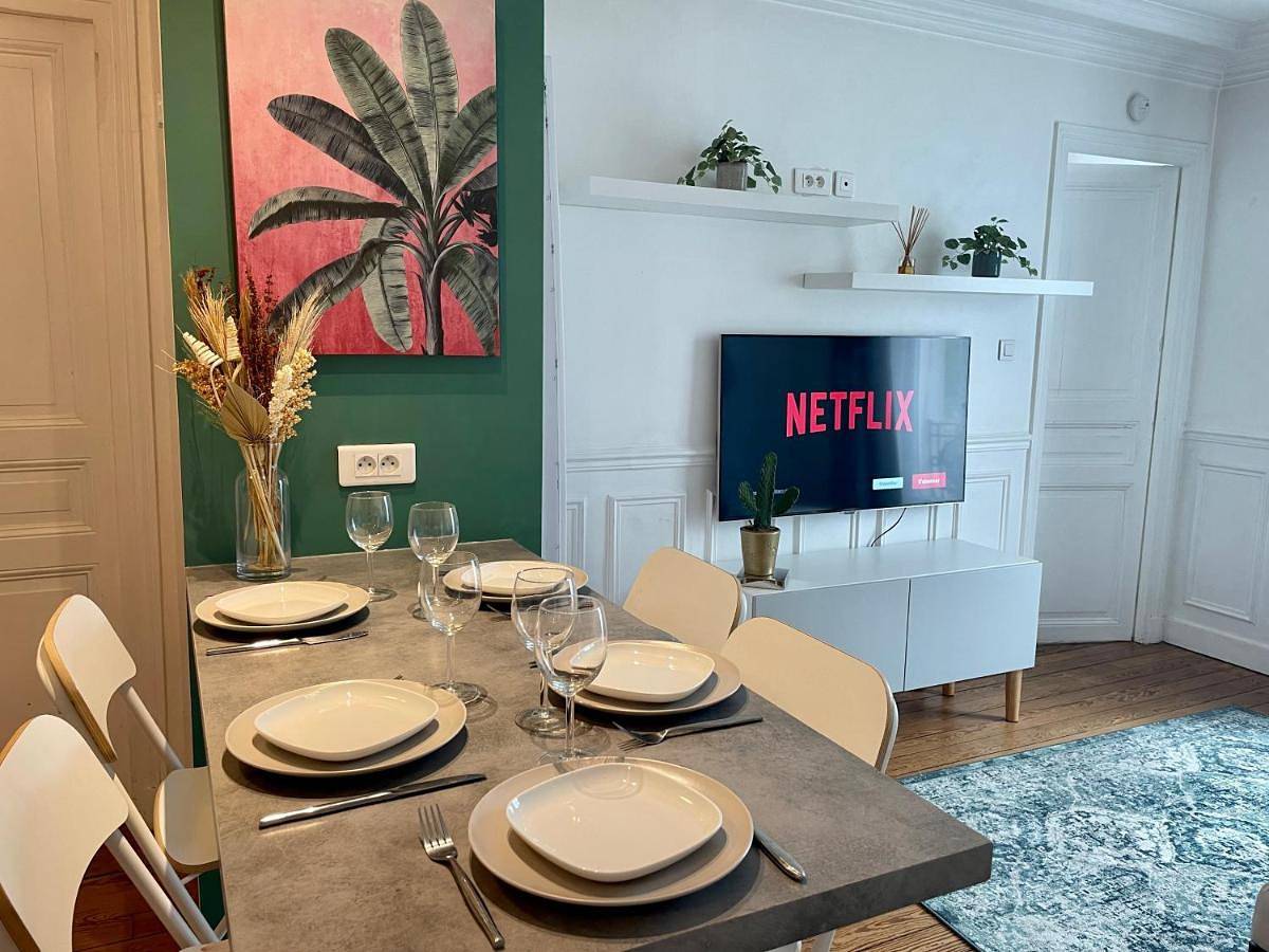 Appartement entier, Two-Bedroom Apartment in Choisy-le-Roi, Val-de-Marne