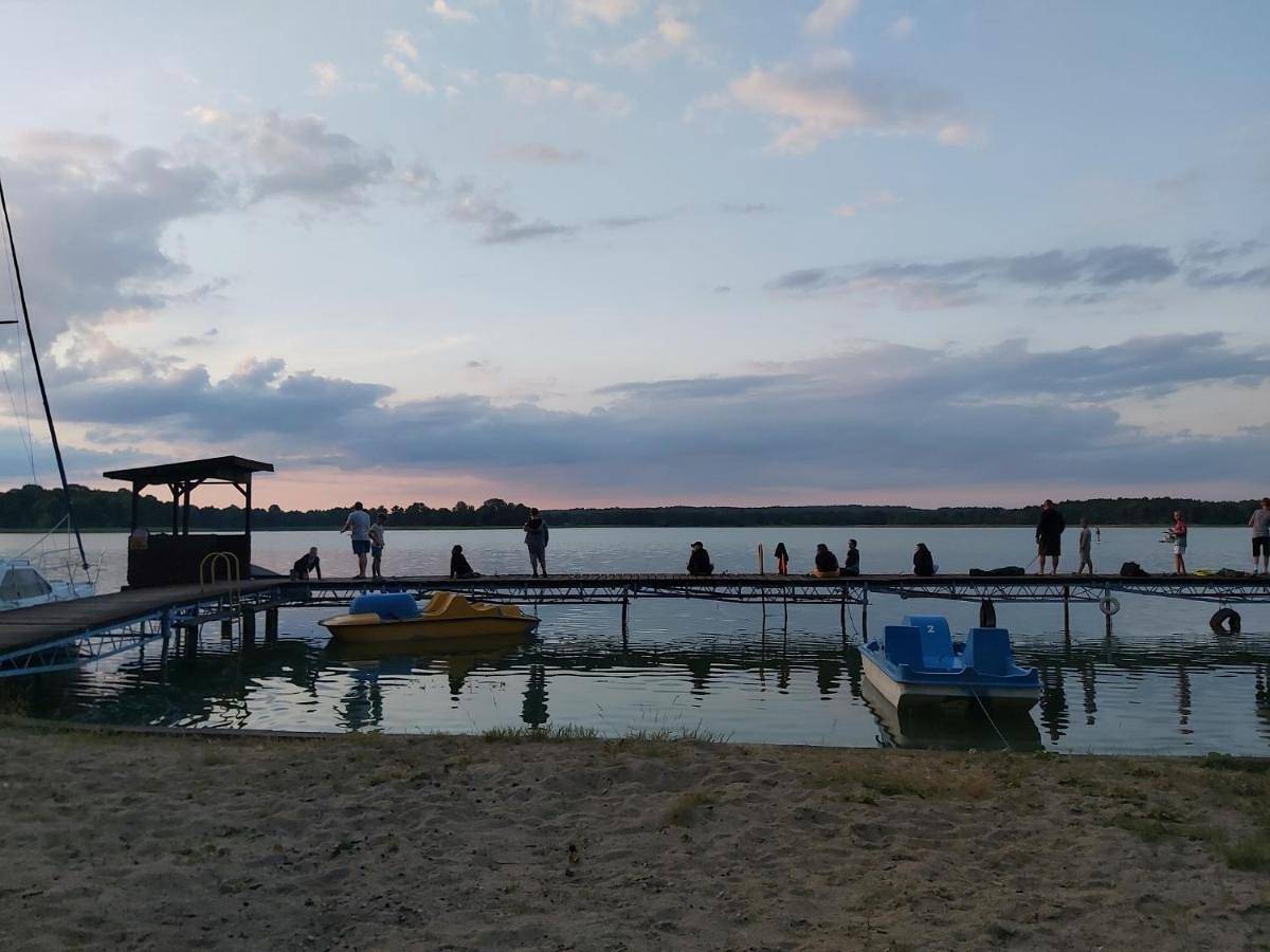 Ganze Wohnung, Apartamenty domki Leśne Zacisze Kretowiny 88 nad jeziorem Narie z własnymi pomostami in Seenplatte von Ilawa