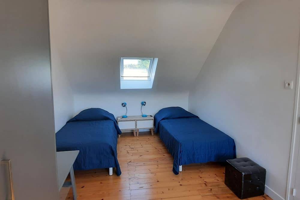 Gîte individuel classé 3 * de tourisme ouvert sur le littoral  breton in Saint-Pol-de-Léon, Ceinture Dorée