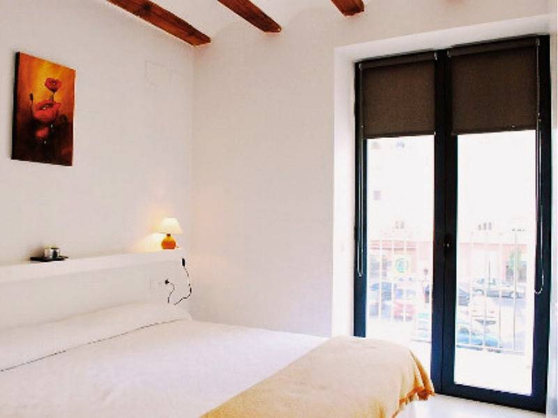 Apartamento entero, Encantador apartamento en Valencia con balcón y vistas a la ciudad, a un paso de los restaurantes in Valencia City Centre, Valencia