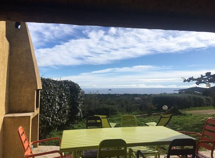 Appartement de vacances pour 4 personnes, avec terrasse et jardin