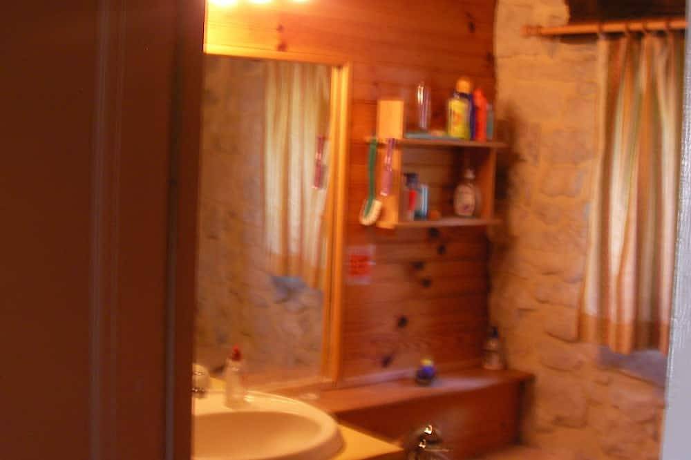 Encanto medieval y vistas deslumbrantes en el corazón de la Provenza: ¿qué no es amar? in Vaison-la-Romaine, Parque natural regional del Mont Ventoux