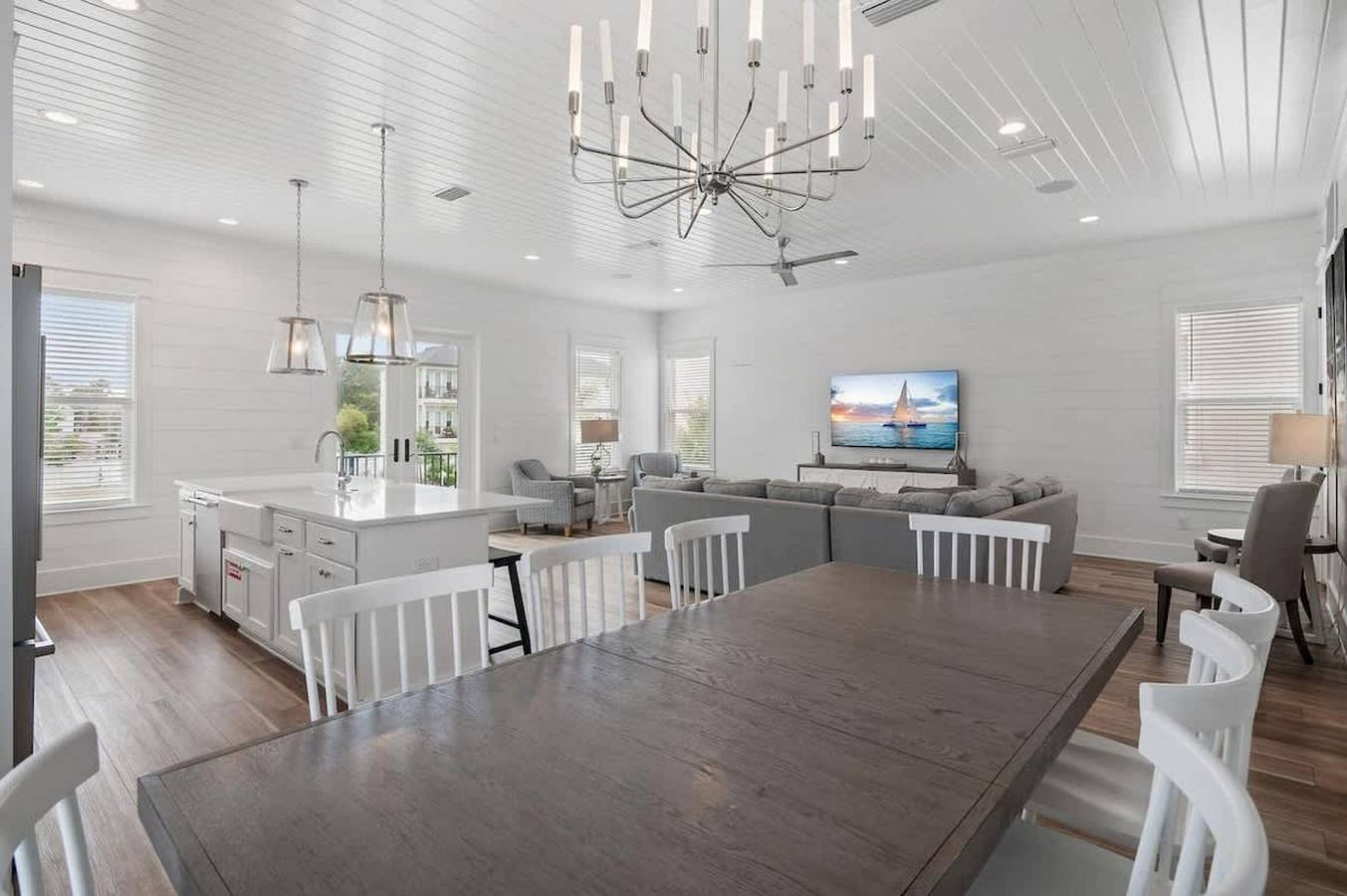 Modern Family 7Br w Private Pool and Patio in Miramar Beach, Emerald Coast