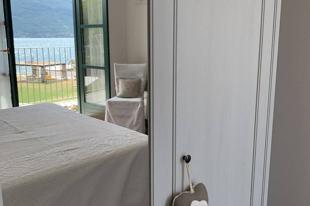 Ganze Wohnung, Campione Splendid View beach front in Tremosine, Gardasee-Berge