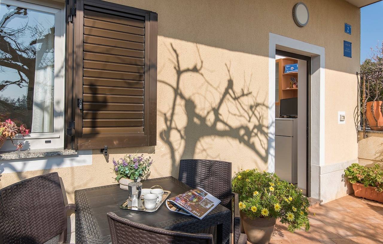 Ganze Wohnung, Erdgeschosswohnung Orzan I mit Terrasse in Strandnähe in Lovrecica, Umag und Umgebung