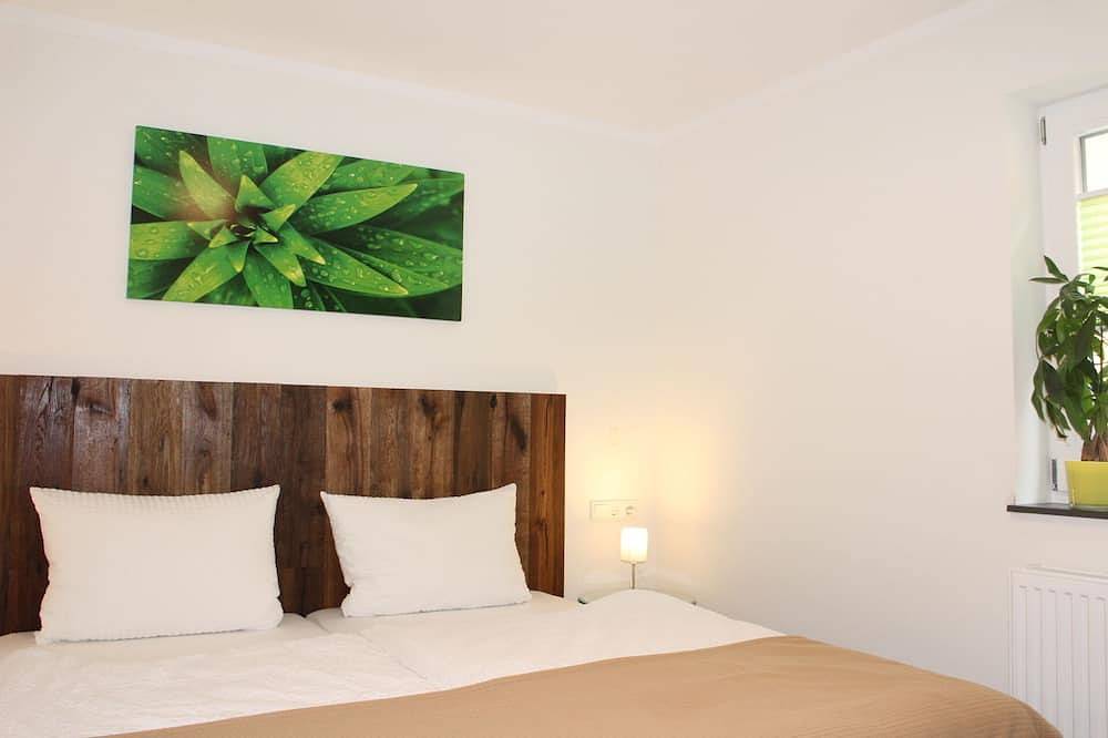 Ganze Wohnung, Moderne Wohnung mit Terrasse und Saunanutzung in Burgbernheim, Romantische Straße