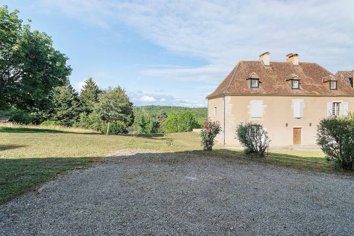 Maison des hôtes – Dordogne: Charming Cottage for 4-5 Guests in Nature in Saint-Crépin-d'Auberoche, Périgord Blanc