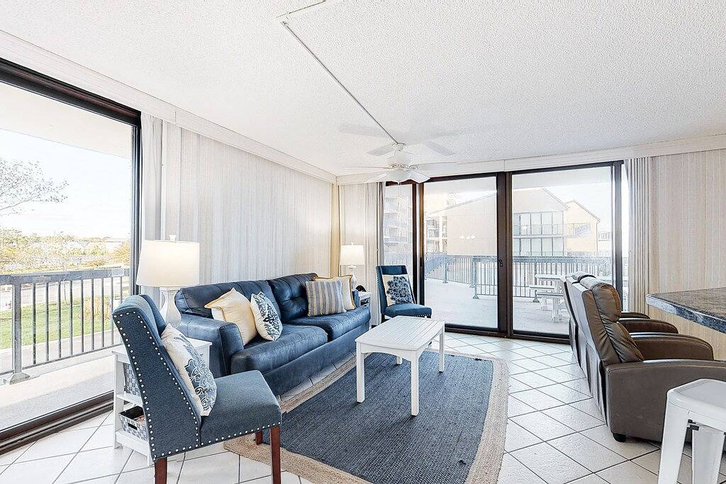 Ganze Wohnung, Sea Colony Ocean 1st floor condo with basketball court, elevator, & sauna in Sea Colony, Middlesex Beach