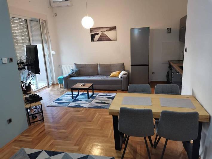 Gîte pour 3 personnes, avec terrasse à Novi Sad