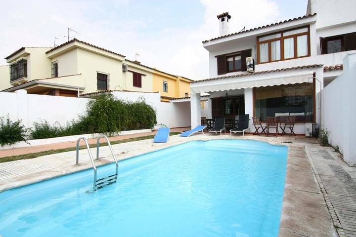 Casa rural para 15 personas, con vistas además de balcón y piscina en El Puerto de Santa María - 2