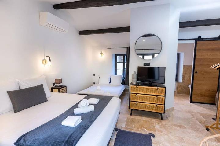 Villa pour 4 personnes, avec terrasse ainsi que piscine et vue à Carcassonne - 4