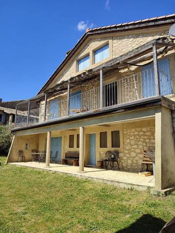 Gîte pour 8 personnes, avec jardin et piscine à La Bastide-d'Engras