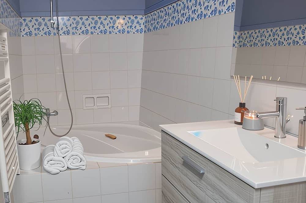 House with beautiful view in Gourdon, Lot