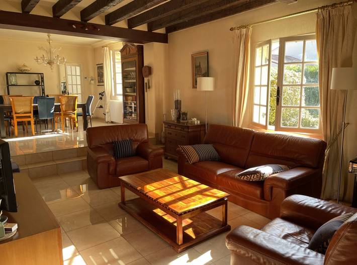 Gîte pour 9 personnes, avec jardin et terrasse