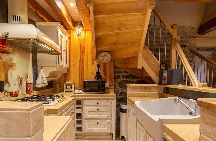 Location de vacances pour 6 personnes, avec jardin et terrasse à Saint-Étienne-du-Valdonnez - 4