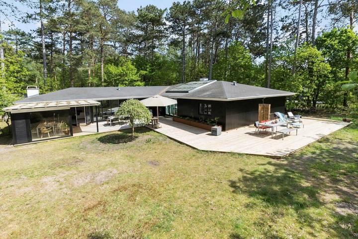 Ferieudlejning for 6 personer, med terrasse og sauna i Stillinge Strand