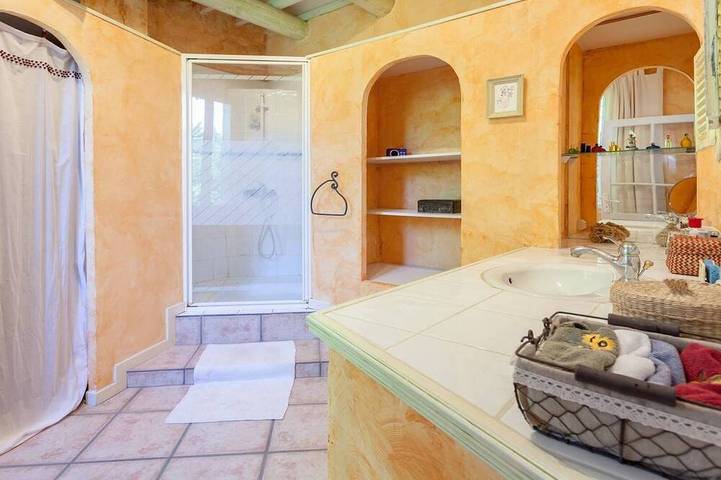 Gîte pour 8 personnes, avec piscine et jardin à Mornas - 3