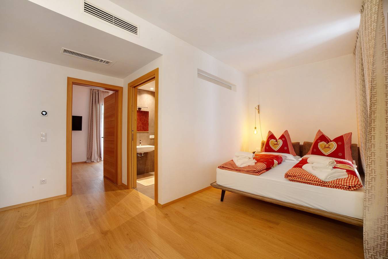 Room 'Junior Suite 2' with Mountain View and Wi-Fi in Merano, Texel Group