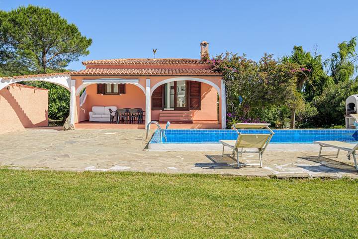 Villa per 4 persone, con Giardino a San Pantaleo