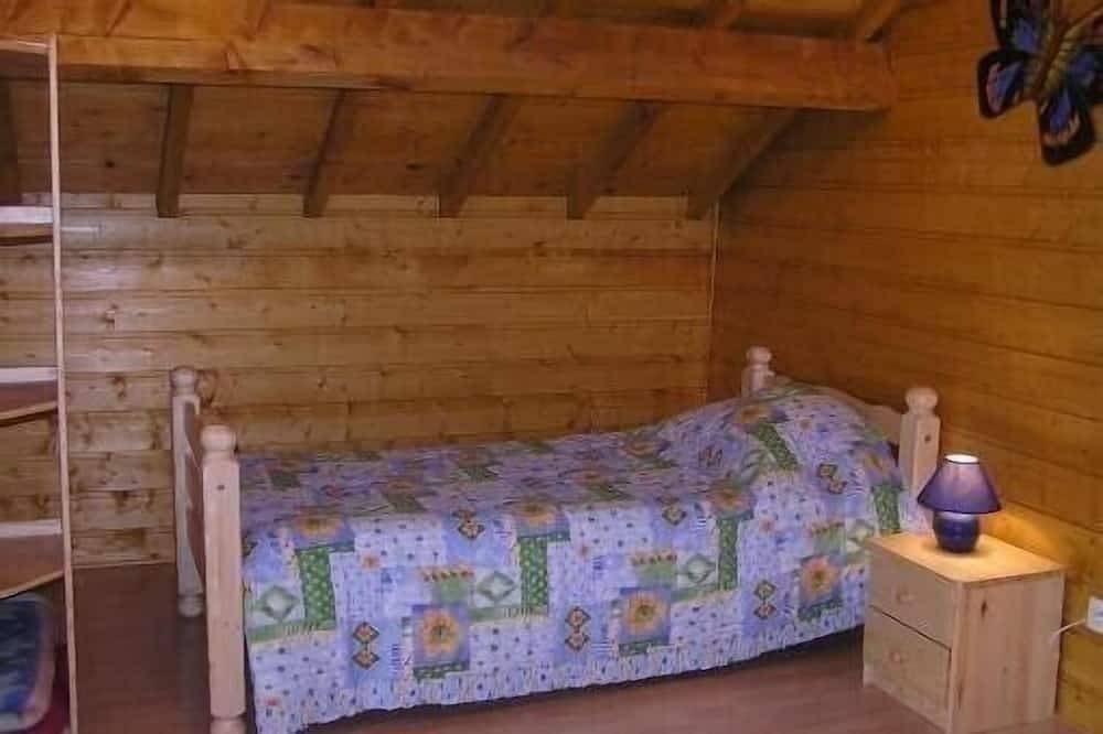 Comfortabel chalet met gratis vissen in het hart van de Morvan, zeer rustige locatie in Moux-en-Morvan, Natuurpark Morvan