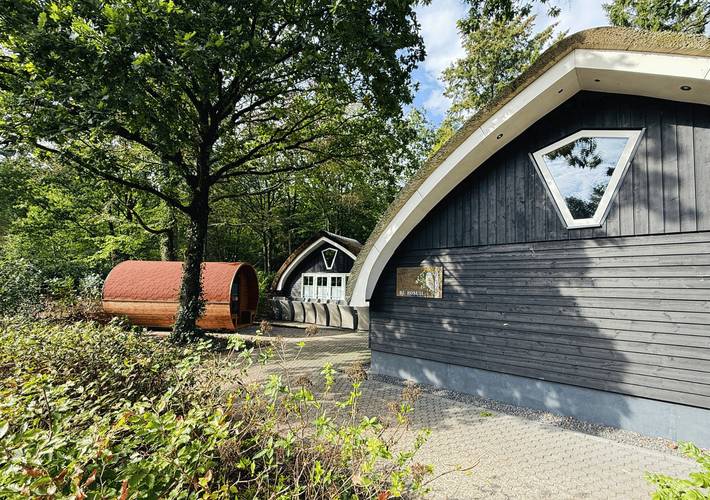 Vakantiehuis voor 18 personen, with Balkon/Terras and Terras as well as Tuin and Kinderzwembad in De Bult