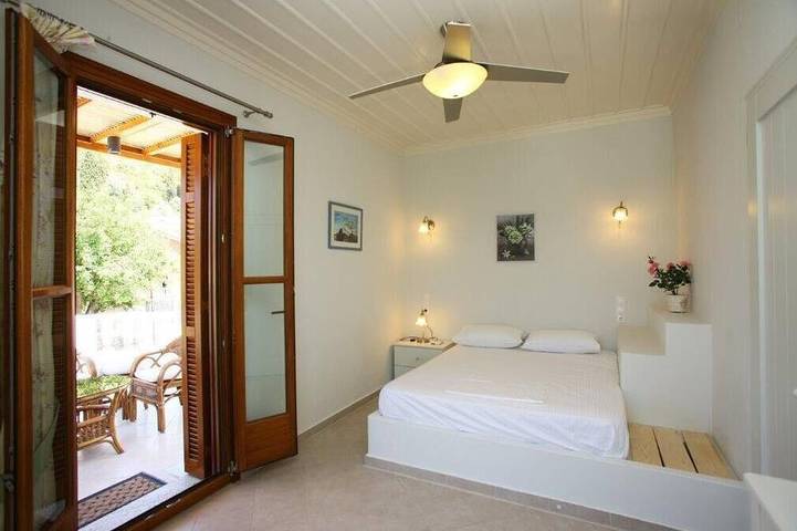 Lux. Villa, ruhig, Aussicht! in Skopelo Dorf, 10 Minuten zu Fuß von der Stadt, Strand, kein Auto ne in Skopelos Stadt, Sporaden