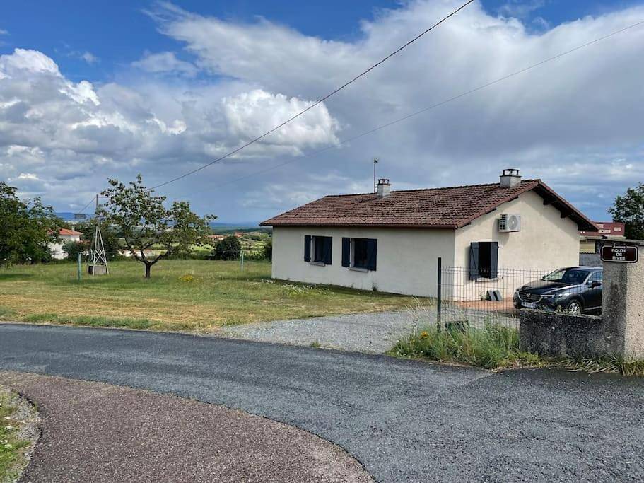Maison avec spa in Amions, Région de Roanne