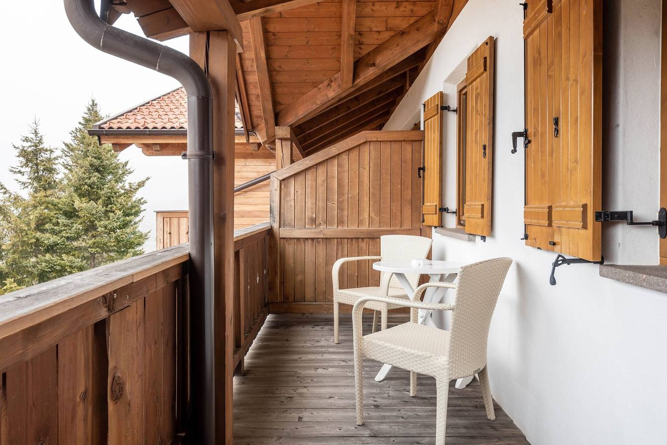 Geheel appartement, Vakantiewoning 'Ferienparadies Sabina Lärche' in natuurpark direct aan de Seiser Alm in Compatsch, Kastelruth