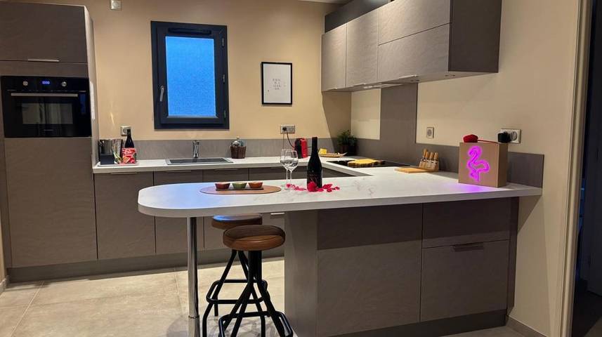 Location de vacances pour 2 personnes, avec vue et terrasse à Lussas - 3