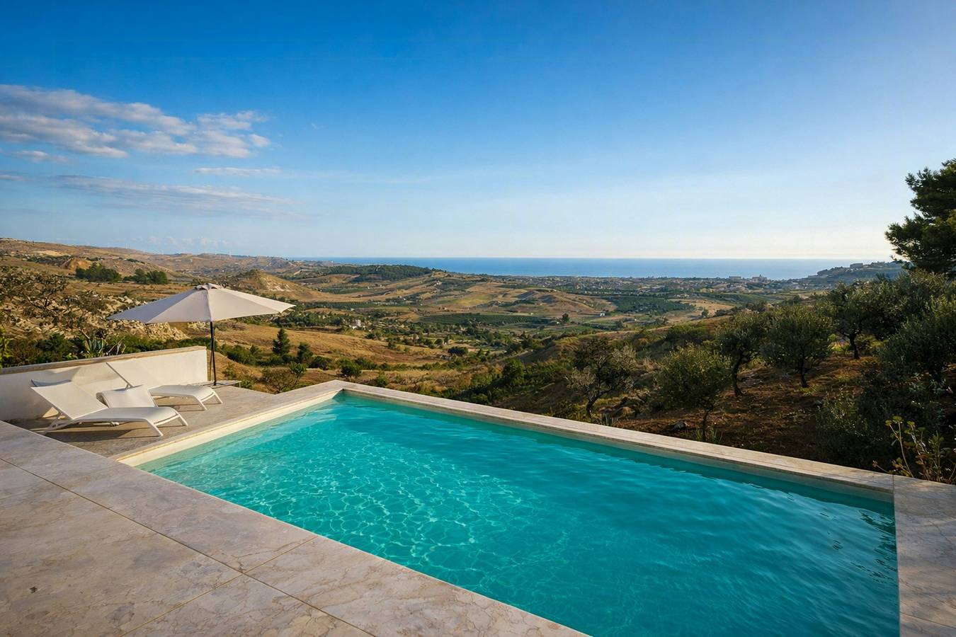 Minimalistische Villa mit Pool inmitten der Weinberge in Favara, Agrigento Provinz