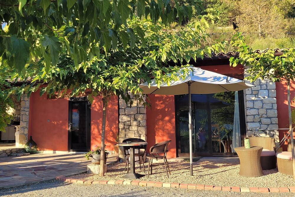 Studio indépendant au calme dans oliveraie in Sospel, Nizza Region