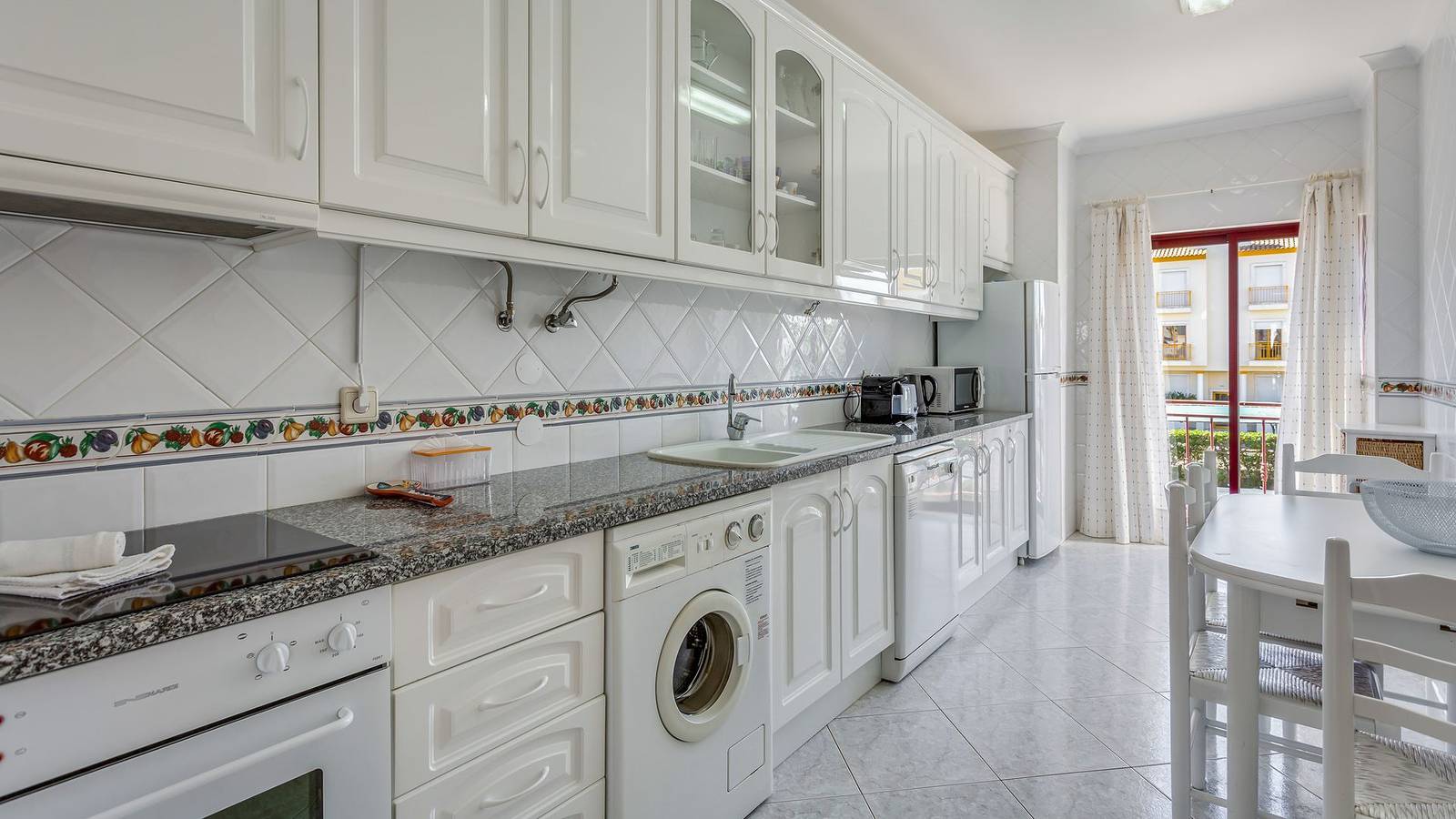 Ganze Wohnung, Ferienwohnung für 4 Personen mit Pool in Quarteira, Faro Distrikt