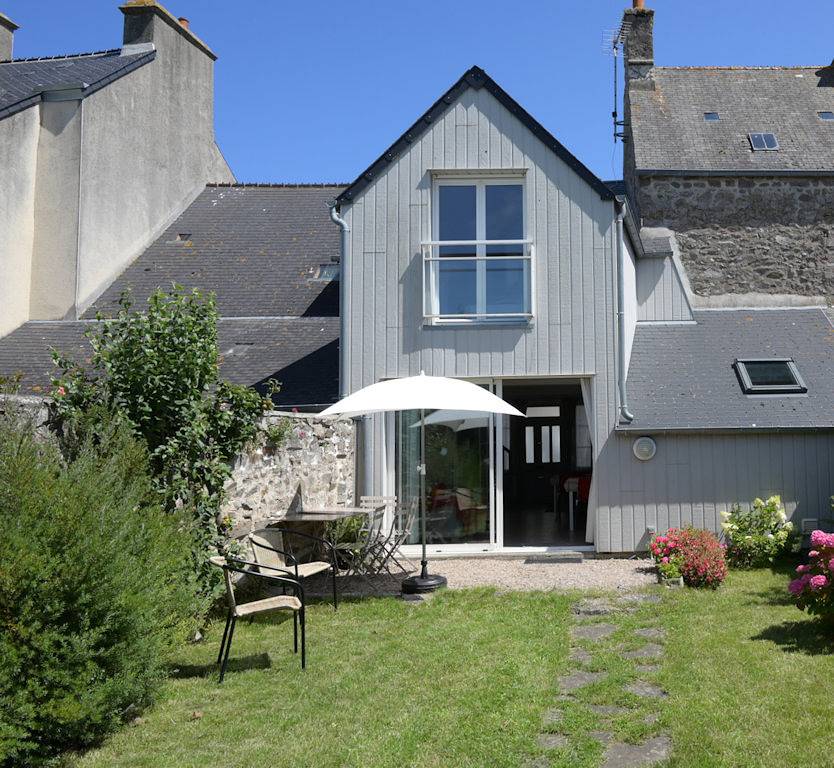 Charmante maison de pêcheur avec jardin clos in Saint-Vaast-la-Hougue, Région de Cherbourg