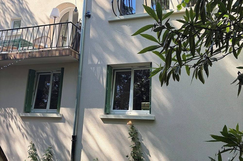 Xxl house & jacuzzi for 6-8 people Private forest in the heart of Vieux-Lyon in Fourvière, Lyon