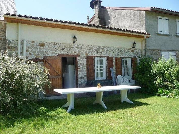 Gîte pour 11 personnes, avec vue et terrasse, adapté aux familles à Razecueillé