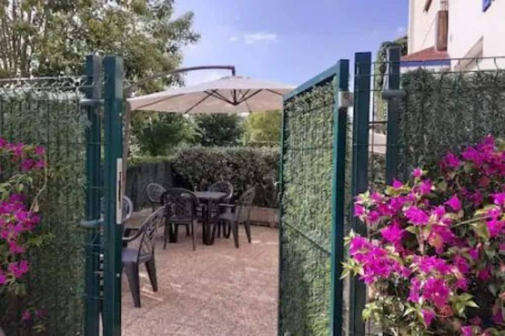 Entire apartment, La Marina Studio (Double Bed) in Laredo (Spain), Cantabrian Coast