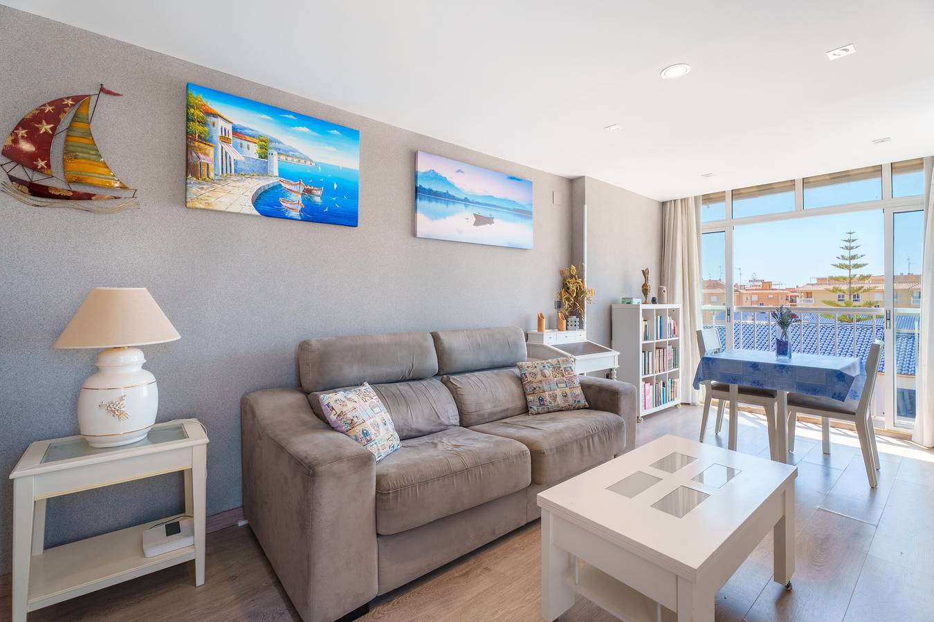 Apartamento entero, Apartamento 'Segrelles' con Wi-Fi y aire acondicionado in Canet de Berenguer, Costa de Valencia