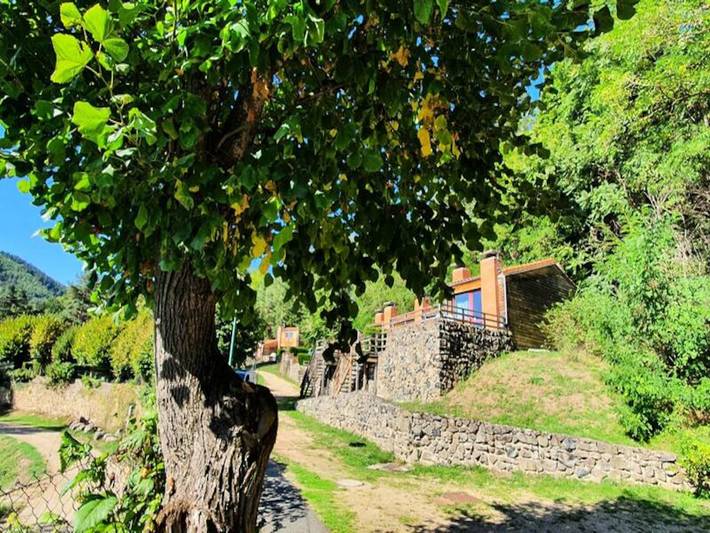 Appartement de vacances pour 6 personnes, avec terrasse et piscine, adapté aux familles en Haute-Loire