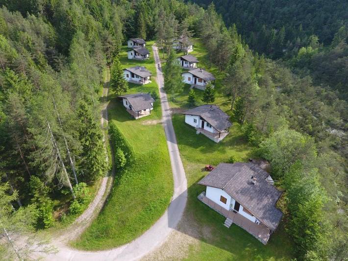 Ferienhaus für 4 Personen, mit Terrasse und Garten sowie Pool und Ausblick