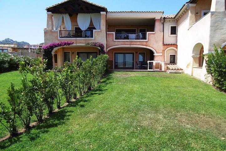 Agriturismo per 6 persone, con terrazza in Arzachena