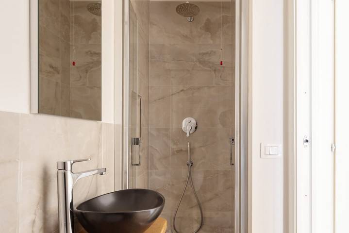 Ganze Wohnung, Ferienwohnung für 2 Personen mit Balkon/Terrasse in La Spezia (By), La Spezia